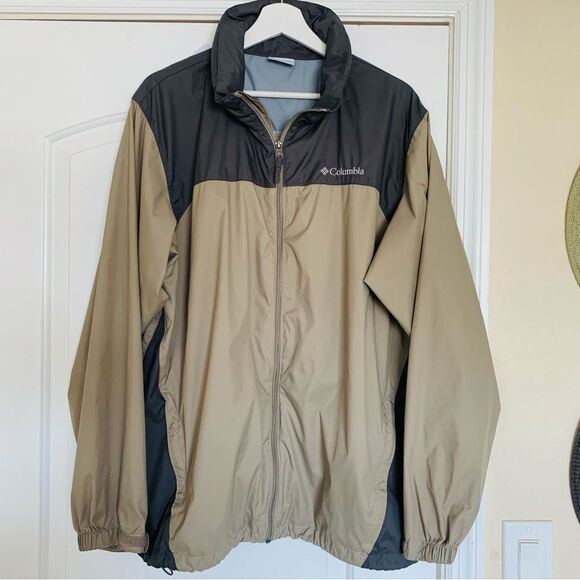 Columbia Men’s Two-Tone Black/Tan Hooded Glennaker Lake Rain JacketSize: L